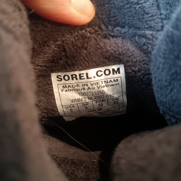 Sorel plaid pink winter snowboots - Picture 2 of 8